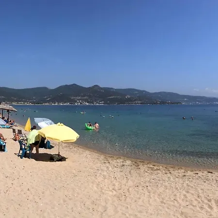 Vakantiehuis Just On The Sea 2 *